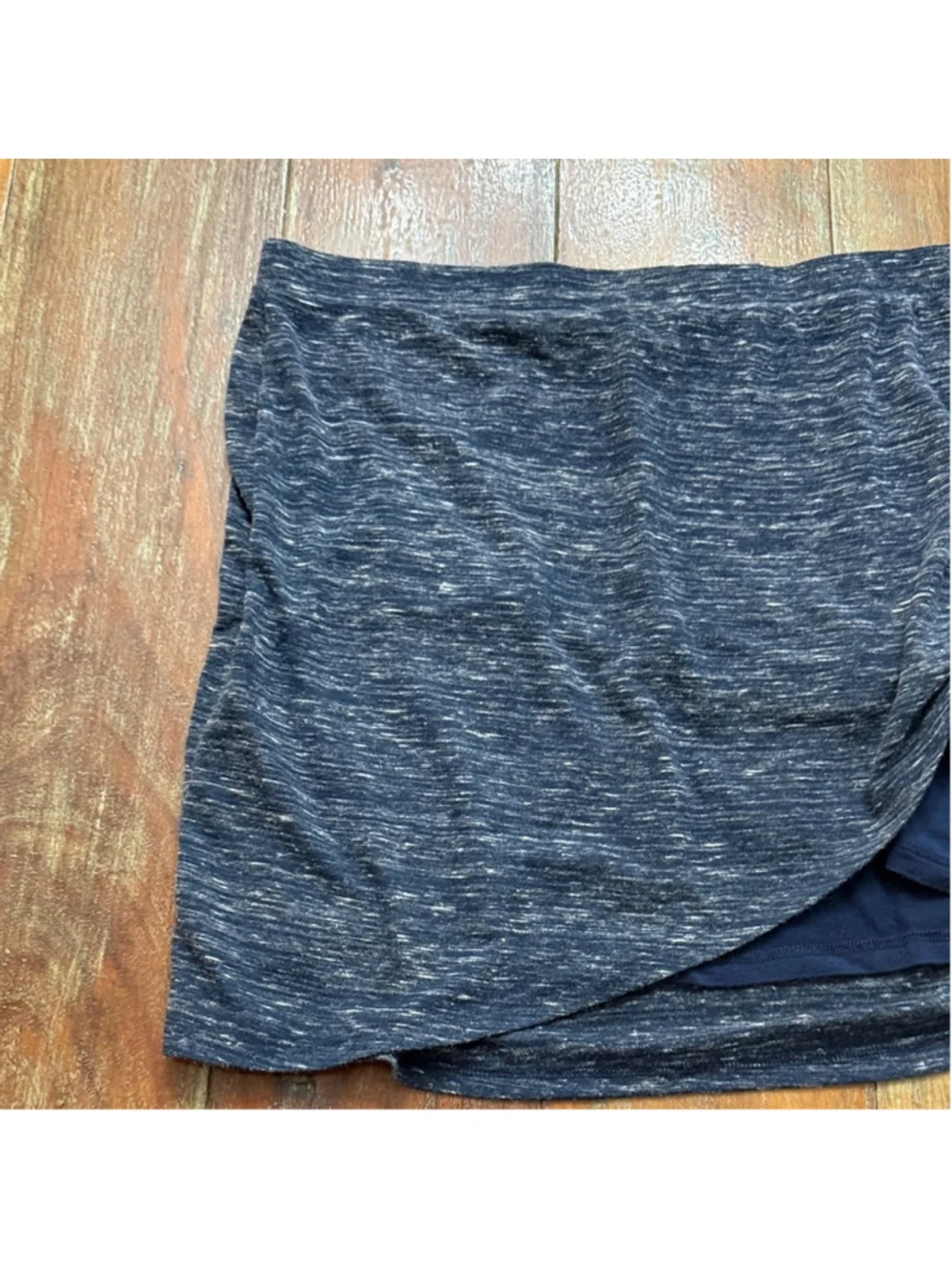 Bella Luxx Navy Blue Heathered Ruched Skirt Small - Picture 4 of 7